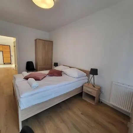Duzy Apartament W Centrum - 3 Pokoje - Garaz *