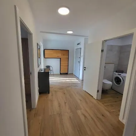 Duzy Apartament W Centrum - 3 Pokoje - Garaz *